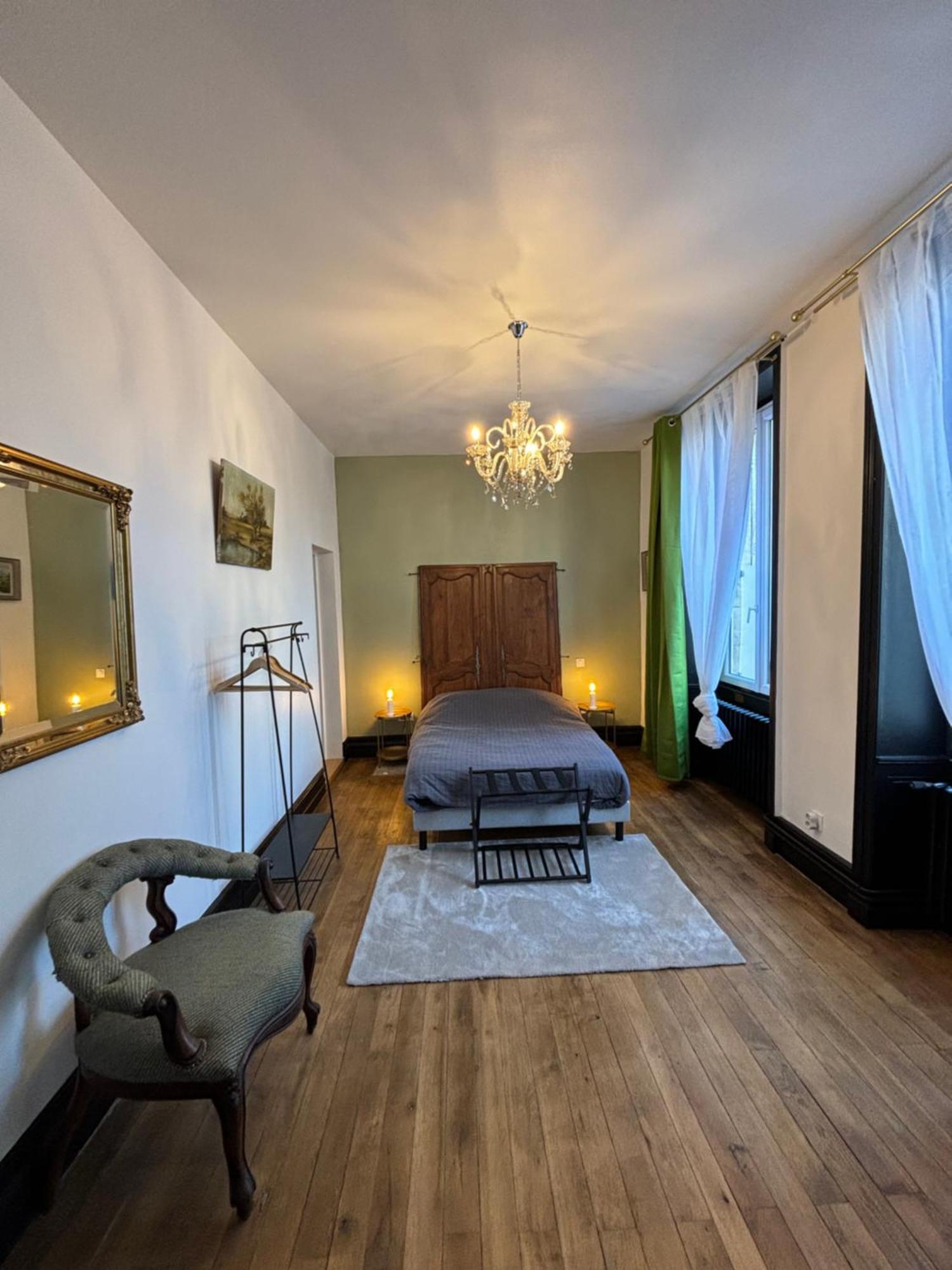 Maison A La Guitarde - Hotel Particulier Hippolyte Châteauroux Eksteriør bilde