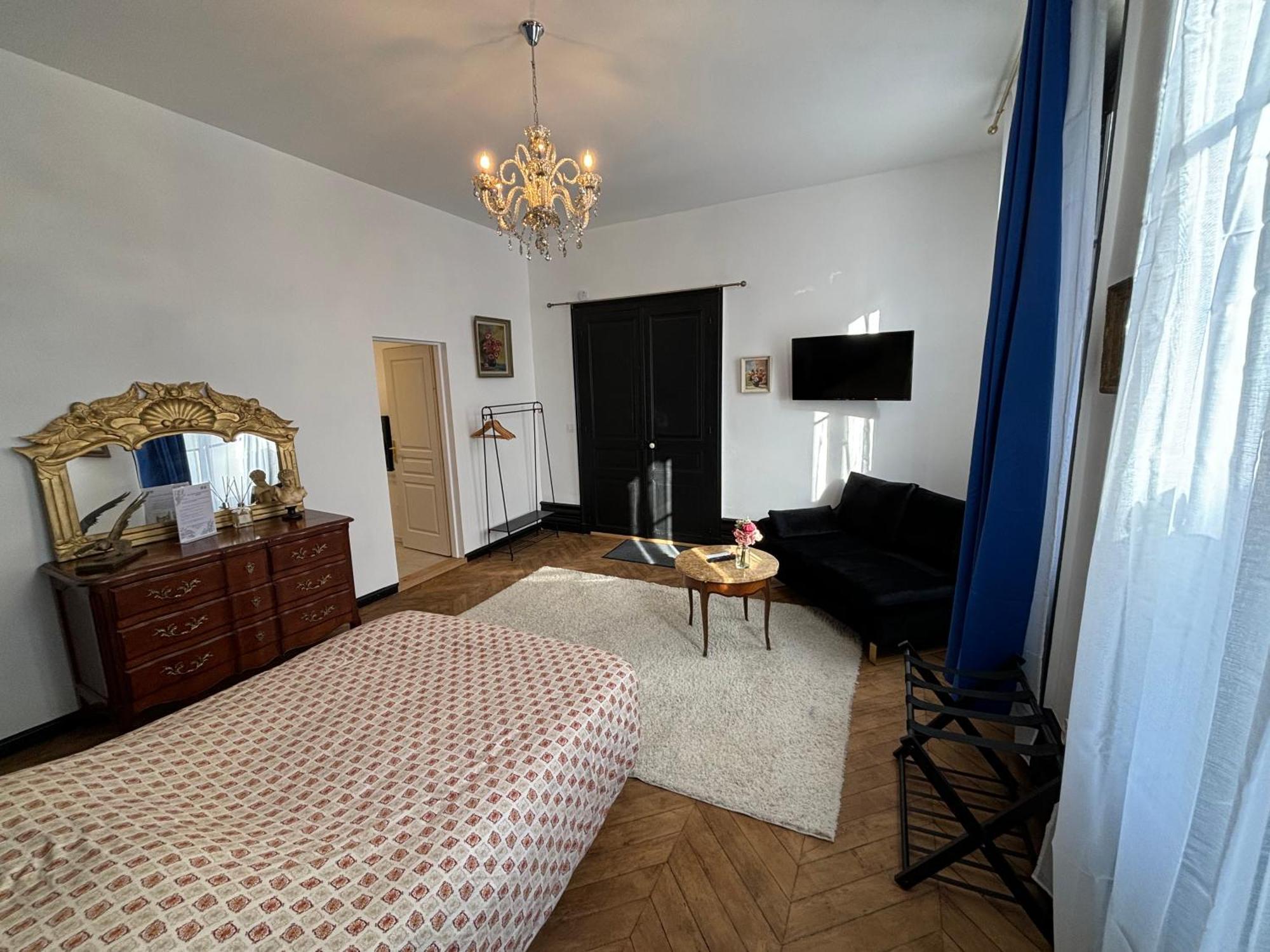 Maison A La Guitarde - Hotel Particulier Hippolyte Châteauroux Eksteriør bilde