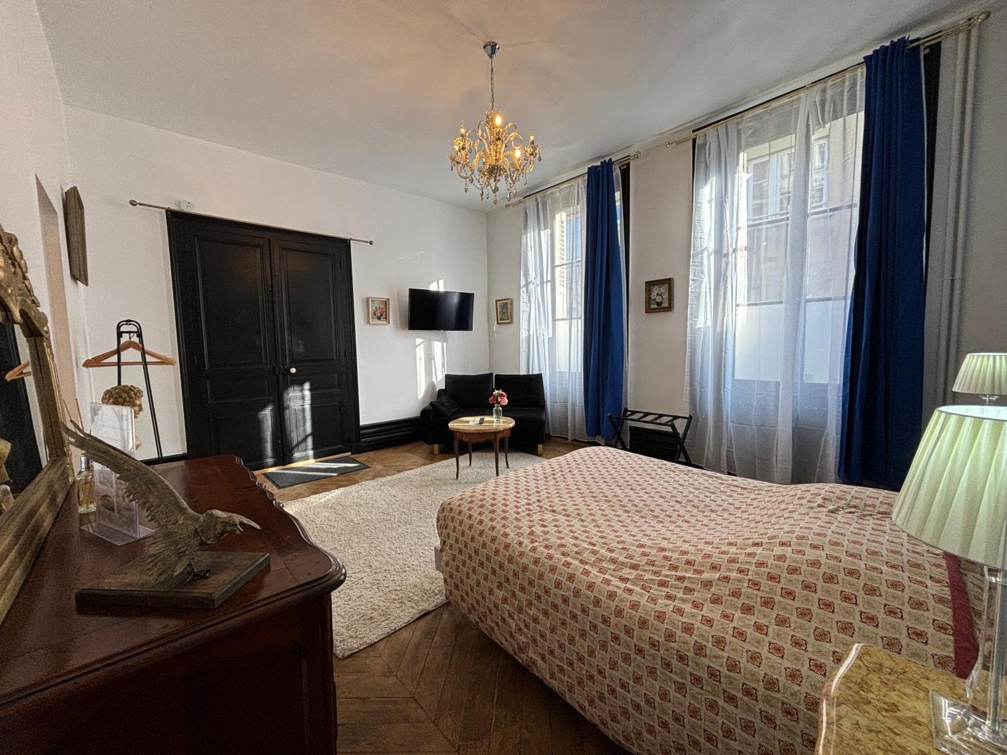Maison A La Guitarde - Hotel Particulier Hippolyte Châteauroux Eksteriør bilde