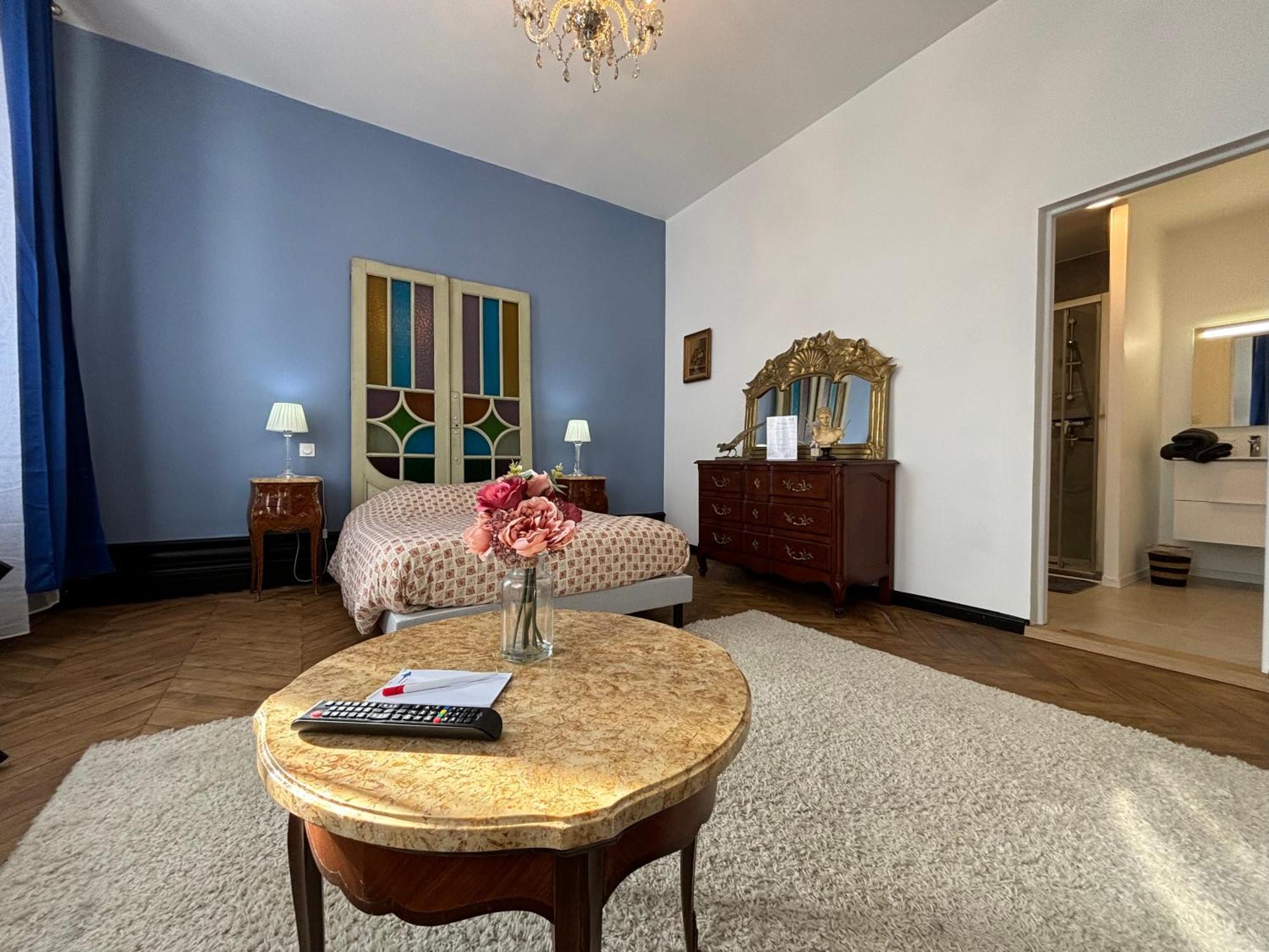 Maison A La Guitarde - Hotel Particulier Hippolyte Châteauroux Eksteriør bilde